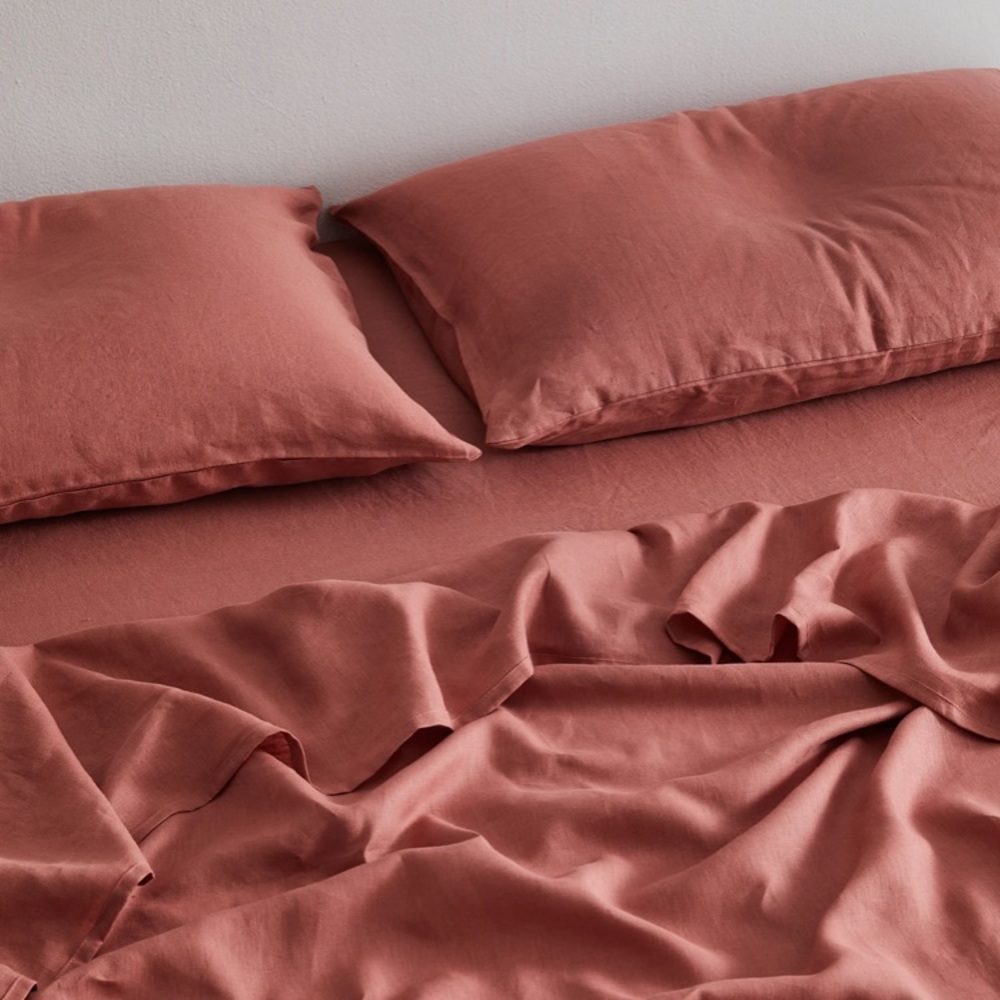 Bed Threads Linen Fitted Sheet
Pink Clay / King